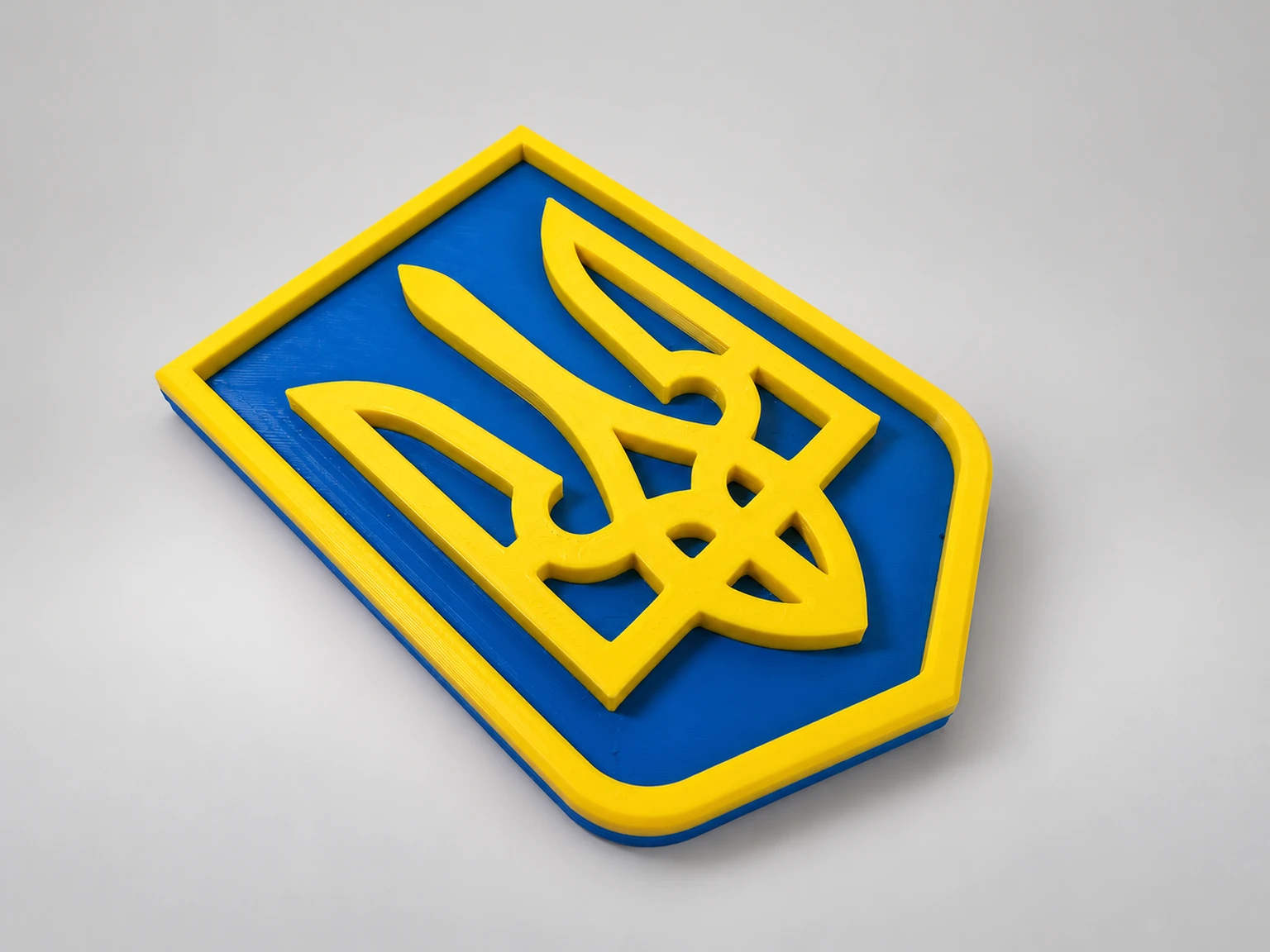 Синьо-жовтий сувенірний тризуб